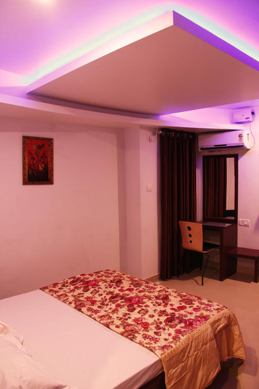 The Signature Inn Бангалор Экстерьер фото